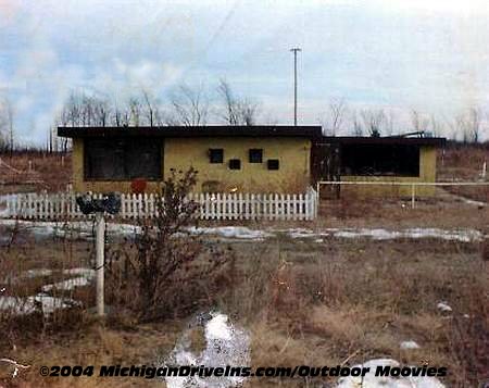 Family Drive-In Theatre - Family Snack Bar 1980S Courtesy Darryl Burgess-Outdoor Moovies (newer photo)